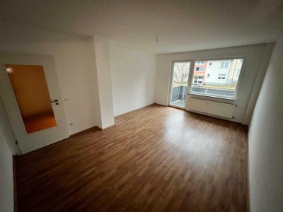 NACH SANIERUNG: Freundliche 3-Zimmer-Wohnung mit Balkon in Kaisersesch