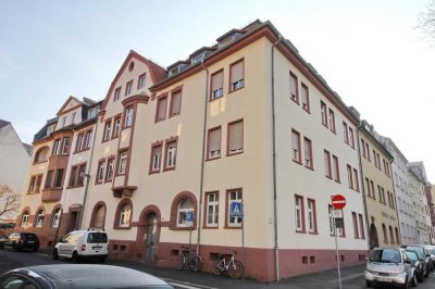 2-Zimmer-Wohnung im beliebten Brentanoviertel mit Küchenzeile!