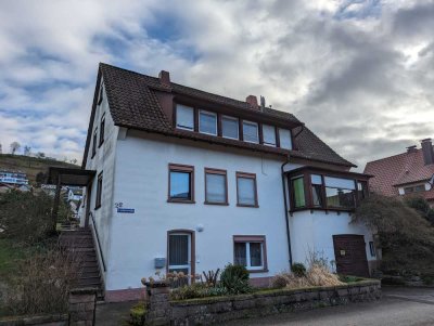 Geräumiges, günstiges und modernisiertes 8-Zimmer-Mehrfamilienhaus in Oppenau