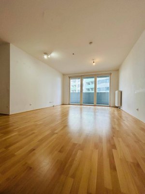 PROVISIONSFREI! CITYGATE! HELLE 2. ZIMMER MIT 14m² BALKON! RÜHIG! DIREKTER ZUGANG ZUR U-BAHN! NÄHE UNO CITY.