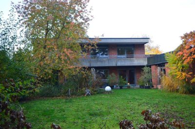 5-Zi.-Architektenbungalow mit 1.152 m² - Parkgrundstück u. 2 Bädern  in Lappersdorf-Hoher Sand