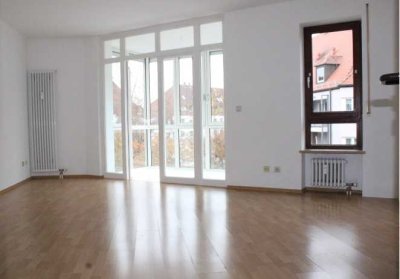 Kapitalanleger aufgepasst ! Univiertel !
Schöne 1,5 ZKB - Wohnung mit Wintergarten