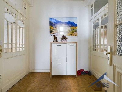 Renovierter Altbaucharme: 3-Zimmer-Wohnung mit modernisiertem Bad