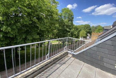 Helle 3-Zimmer-Wohnung inkl. Einbauküche, Südwest-Balkon mit Blick ins Grüne + Garage im Haus