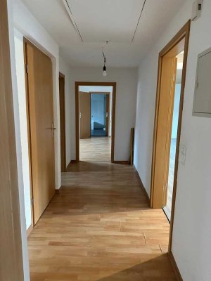 Schöne helle neusanierte 5 Zimmer-Wohnung 118qm in VK-Ludweiler