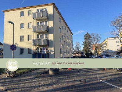 Schön geschnittene 2 Zi.- Wohnung mit Südost-Balkon und PKW Stellplatz