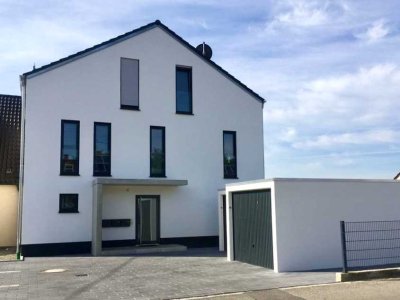 Wunderschöne 2-Zimmer-Wohnung mit Balkon & Blick ins Grüne