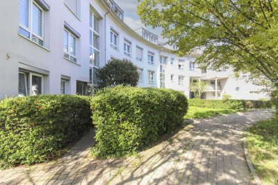 EG-Wohnung im Grünen: 3-Zi.-Whg. mit Süd-Garten und Terrasse in familienfreundlicher Lage