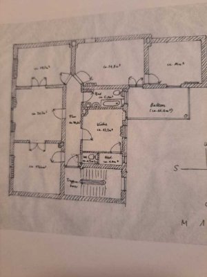 Sanierte 5 Zimmer EG-Altbauwohnung plus 2 Zimmer und WC im DG