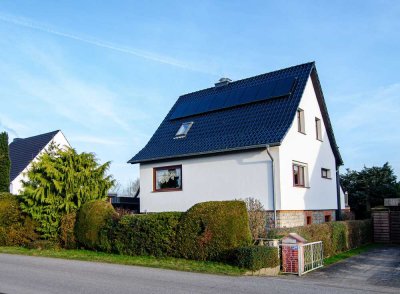 Gepflegtes Einfamilienhaus in ruhiger Lage mit traumhaftem Blick auf das freie Feld