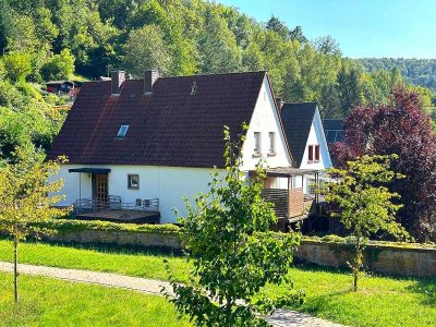 Ihr neues Familienhaus steht bereit! Viel Platz, großer Garten, 2 Terrassen im idyllischen Weidentha