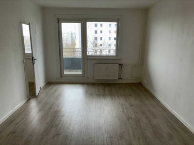 Erste eigene Wohnung mit Aufzug und Balkon!