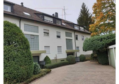 Gepflegte und gut geschnittene 3-Zimmer-DG-Wohnung mit Balkon und EBK in Stuttgart-Sonnenberg