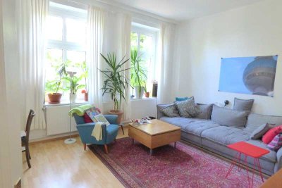 Schicke 3 Zimmer-Altbau-Wohnung mit Balkon, Garage u. Gartenmitbenutzung in Kleve, Hoffmannallee