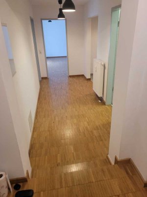 moderne 2-Zi. Wohnung in zentraler Lage