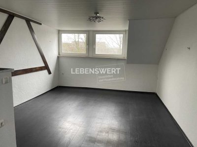 Krefeld-Oppum: 3-Zimmer Dachgeschosswohnung in zentraler Lage