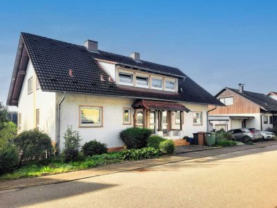 Gepflegtes 2- bis 3-Familienhaus in ruhiger, naturnaher Wohnlage