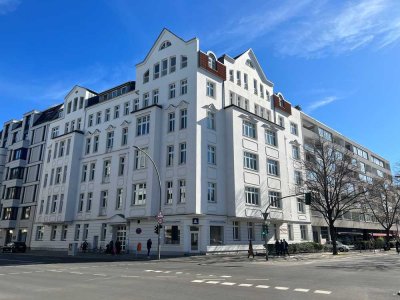 Modernes Maisonette-Apartment mit großer Terrasse in der City-West!