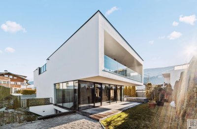 Einzigartig! Exklusive Architekten-Villa mit Garten und high-end Ausstattung in Götzens