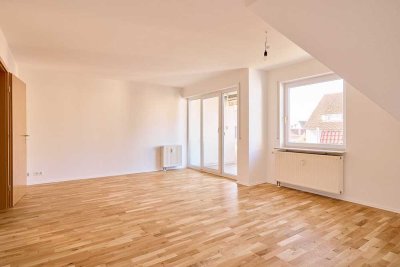Lichtdurchflutete 3-Zimmer-Wohnung mit Süd-Balkon und Tiefgaragenstellplatz
Einziehen & Wohlfühlen!