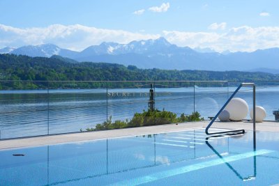 VERKAUFT - WÖRTHERSEE - Entzückende Seewohnung mit Seezugang und Seeblick - Pool - Fitness - Sauna