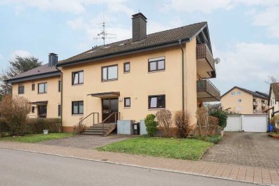 Gepflegte 2-Zimmer-Dachgeschosswohnung mit Balkon und Stellplatz