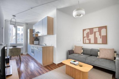 2 Zimmer Wohnung mitten in Wien im 1. Bezirk. Wohnung mit Aufzug, unweit Schwedenplatz U1