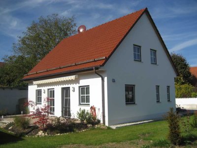 Traumhaftes Einfamilienhaus mit gehobener Ausstattung und Südterrasse in Zolling