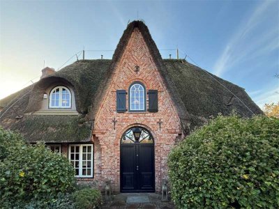 Große Haushälfte in ruhiger Lage mit sonnigem Garten in Kampen auf Sylt