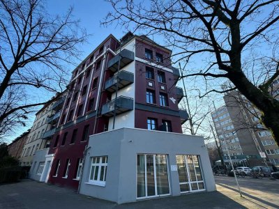 Helle 2-Zimmer-Dachgeschosswohnung mit Wohnküche in HH-Barmbek-Süd