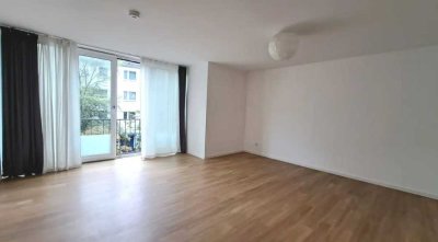 Erstbezug mit Balkon und EBK: Geschmackvolle 2-Zimmer-Wohnung mit geh. Innenausstattung in Adlershof