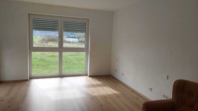 Schöne  helle 2-Zimmer-Wohnung mit gehobener Ausstattung in Aurach