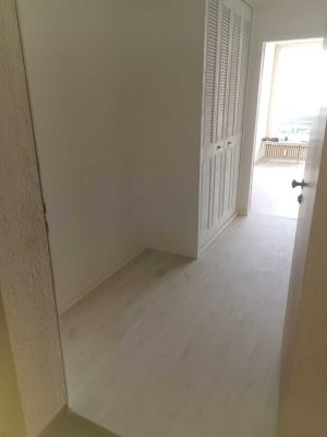 Helles freundliches 1-Zimmer Apartment mit Balkon in Augsburg