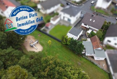 DIETZ: 3 Wohneinheiten! 1-2-Fam-Haus + Einliegerhaus im Garten - wunderschöne Waldrandlage!