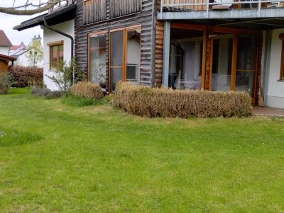 Geschmackvolle, gepflegte 3-Zimmer-Erdgeschosswohnung mit geh. Innenausstattung mit Terrasse und EBK