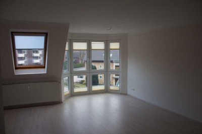 Schöne, komfortable Dachgeschosswohnung in Seenähe