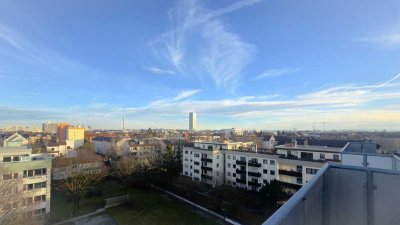 Moosach - nähe OEZ: *Penthouse-Terrassenwohnung mit traumhaftem Blick über München*