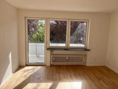 Südstadt! Helle und gepflegte 3-Zimmerwohnung mit Balkon. WG geeignet. Erstbezug nach Sanierung