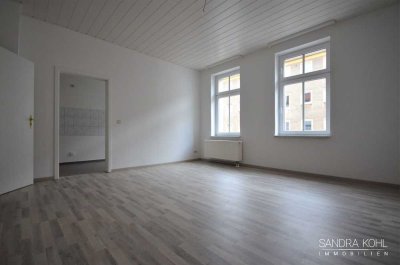 renovierte 2-Raum-Wohnung mit EBK*2.OG