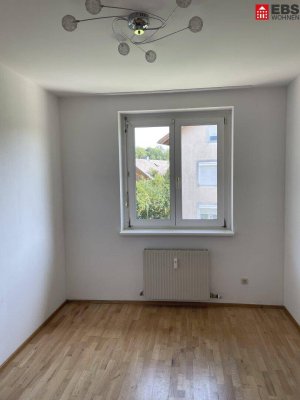 Geräumige 4-Zimmer Wohnung mit Parkplatz in ruhiger Lage in Attnang-Puchheim! Perfekt geeignet für Familien!