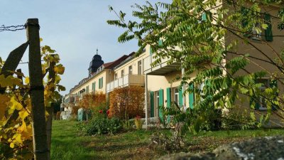 Radebeul - ruhige Lage am Weinberg!  Wunderschöne 4-Zi-Eigentumswohnung mit Balkon, Carport