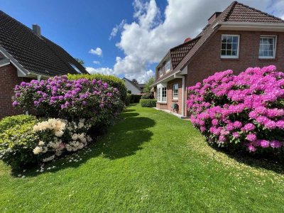 Attraktives Einfamilienhaus mit Vollkeller und Garage + Doppelcarport in Quickborn-Heide von privat