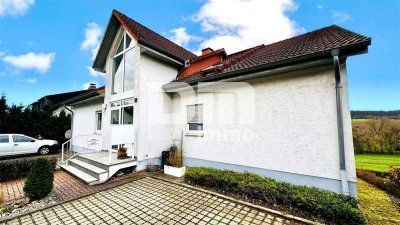 Moderne 3-Zimmerwohnung mit Terrasse in idyllischer Ortsrandlage mit Panoramablick