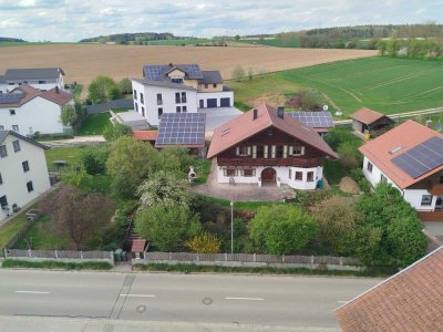 Freundliches Haus mit Garten und Schuppen