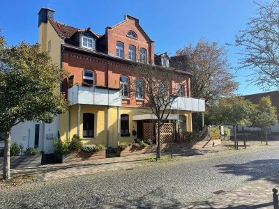 Schöne 2-Zimmer-Wohung mit Balkon und EBK in ruhiger, zentraler Lage