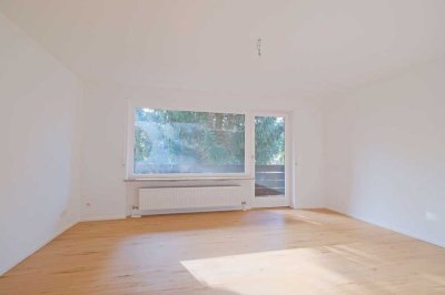 Moderne & toll geschnittene Wohnung mit Balkon, EBK & Stellplatz!