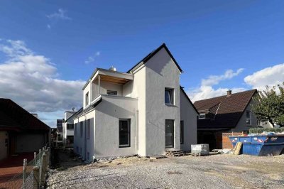 Neubau Erstbezug: Hochwertige Single-Wohnung mit Terrasse in der Südstadt