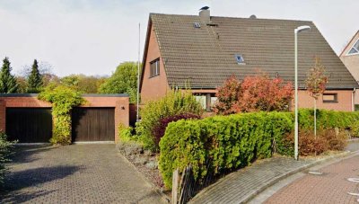 Erstbezug nach Sanierung: stilvolles und geräumiges Haus mit sieben Zimmern in Neuss