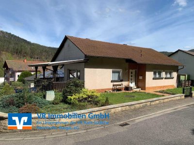 Bungalow mit Einliegerwohnung am ruhigen Waldrand von Dahn