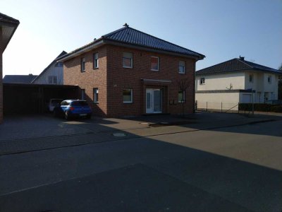 Schöne 3-Zimmer-Wohnung mit Terasse und Carport in Rheda-Wiedenbrück